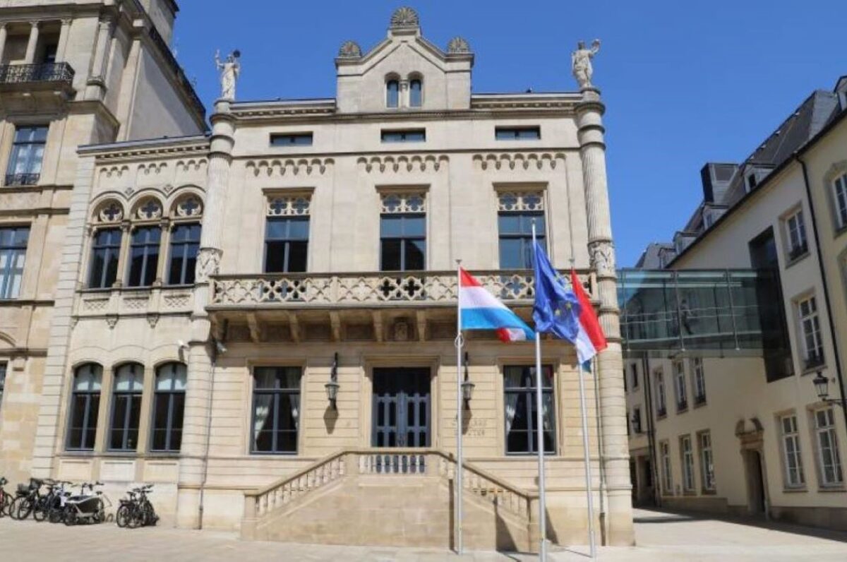 Chambre_des_Deputes_Batiment_3.JPG